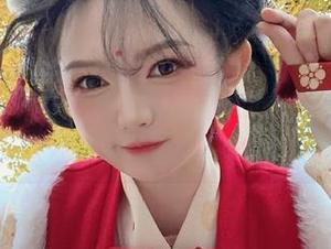 51酱蓝色制服装的摄影作品，高清图片记录青春的无限可能.txt