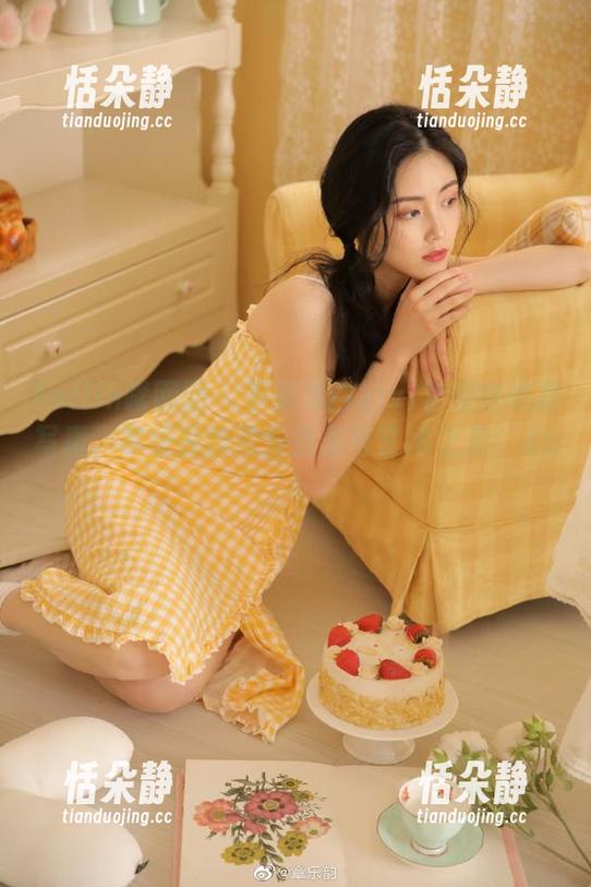 Feilin嗲囡囡 - 下载诗诗kiki学姐的绝美写真，享受独特视觉盛宴与艺术之美！.txt