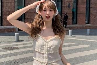HuaYan花の颜 – 黄歆苑的丝袜写真在线推荐，柔美与性感交融的完美体现.txt