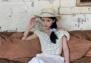 IMiss爱蜜社 – 乐乐Mango与毛衣的奇妙邂逅：充满灵感的写真和壁纸开启时尚之旅.txt