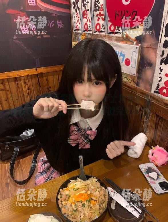 MFStar模范学院 - 全套护士角色扮演：何嘉颖的图片记录美与关怀的完美融合！.txt