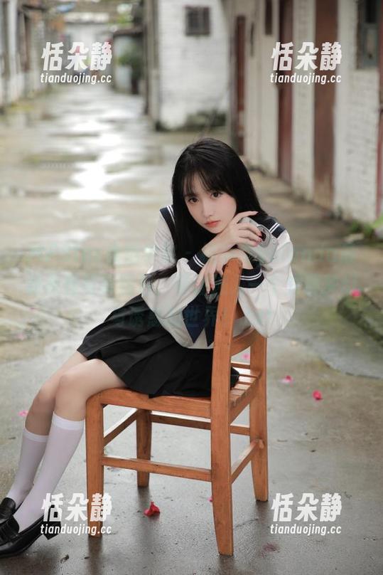 MFStar模范学院 - 桃小兔yolanda最新灰丝写真图包，带你进入一个充满梦幻与诱惑的世界！.txt