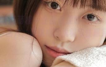 MICAT猫萌榜 – 全新麦提娜Mitina比基尼写真图片，展现她的优雅与性感完美结合.txt