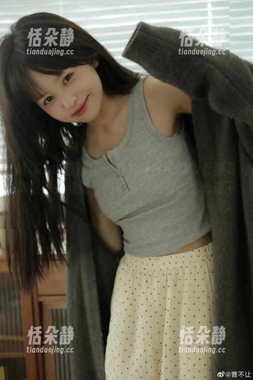 MiStar魅妍社 - 超美夏倪可ella长腿写真原图大放送，图包内容绝对让你心动不已.txt