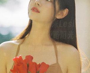 MiStar魅妍社 – 耶利米Leslie夏天美图大展，壁纸一键带你领略阳光与风的亲密接触！.txt