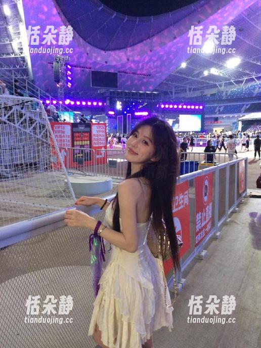 MiStar魅妍社 - 黄歆苑的夏日作品随时在线，与你共享那一抹清新与甜蜜的瞬间！.txt