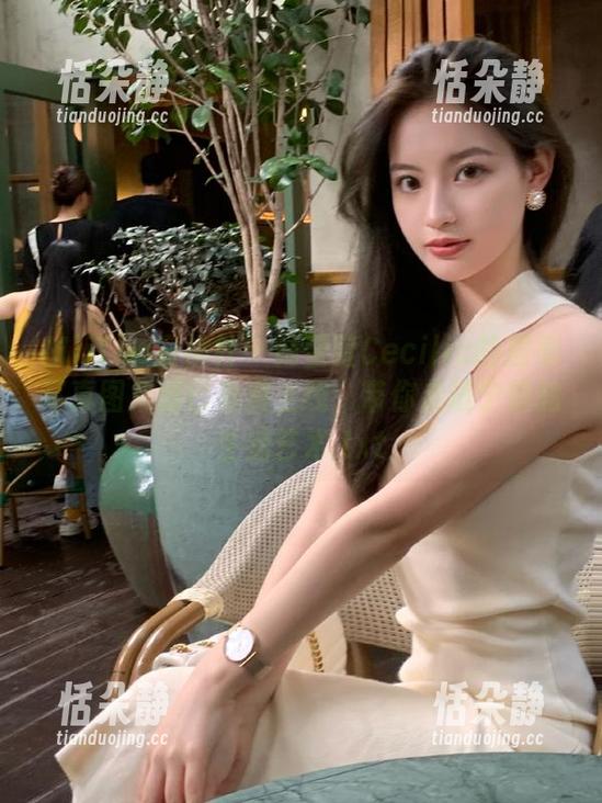MiiTao蜜桃社-陆萱萱Cecilia MiiTao蜜桃社 - 陆萱萱Cecilia的居家写真图集现已免费上线,带你走进宁静的生活艺术.txt