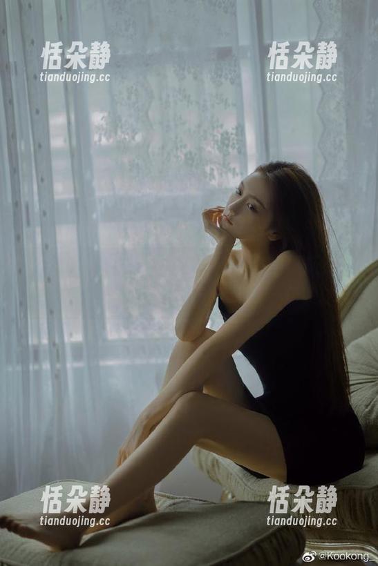 梦幻般的可爱！MissWarmJ的小板凳酱cos资源，点亮你的生活！.txt