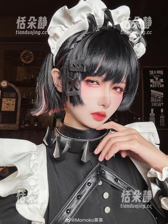 Momoko葵葵的美脚大探秘：一系列美图和照片让你无法抵挡！.txt