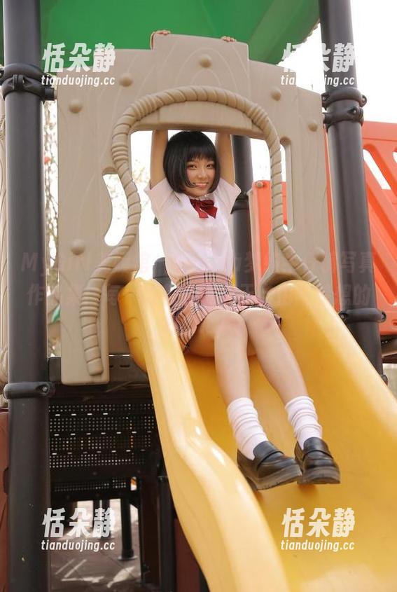 MyGirl美媛馆 - Carina梦绮牛仔裤写真作品集：每一帧都诉说关于自由与梦想的故事.txt