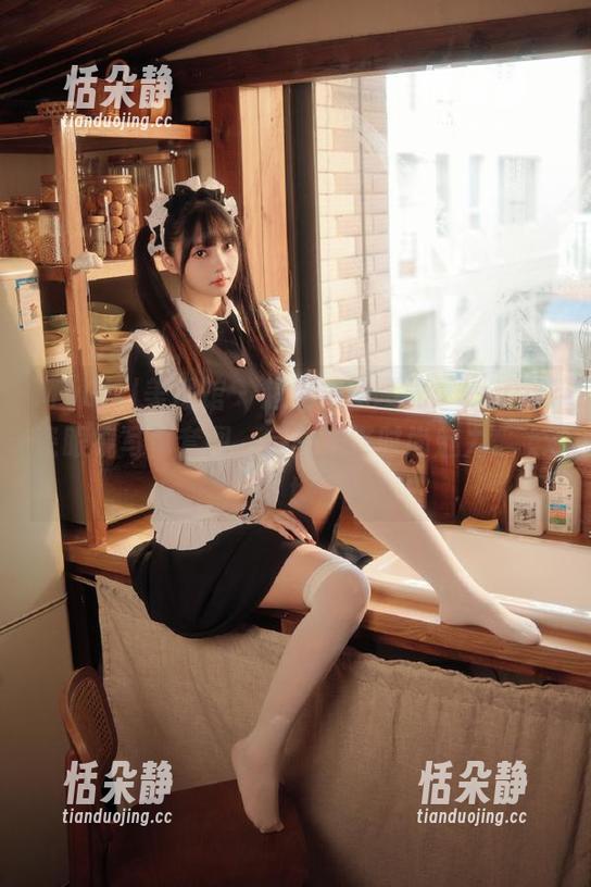 MyGirl美媛馆 - 超清美图曝光：Love陆瓷眼镜写真套图，完美演绎时尚魅力！.txt