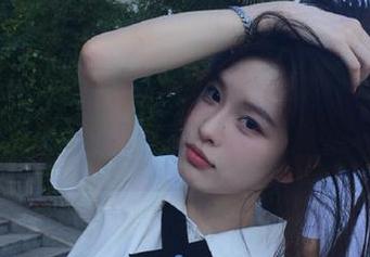 MyGirl美媛馆 – 张恬恬校园私拍：在光影中喧嚣与宁静交织的作品.txt