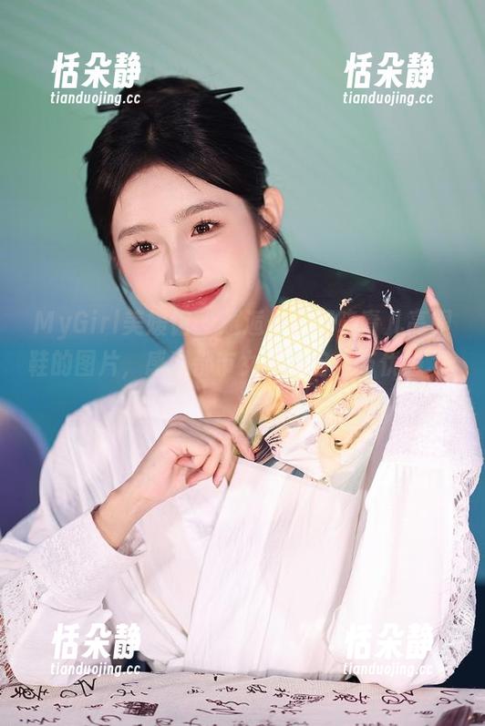 MyGirl美媛馆 - 邂逅最新杨晓青儿高跟鞋的图片，感受都市女性的自信与优雅.txt