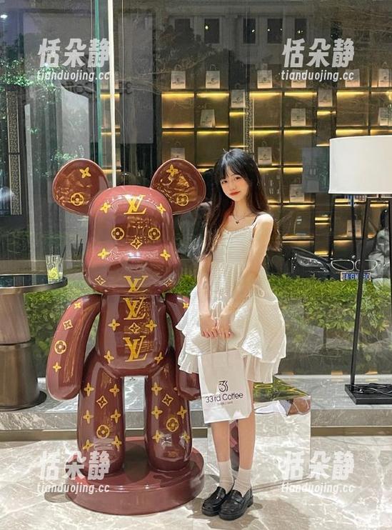 PANS摄影 - 韩美轩与丝袜的完美结合，探索她写真作品中的无尽诱惑.txt