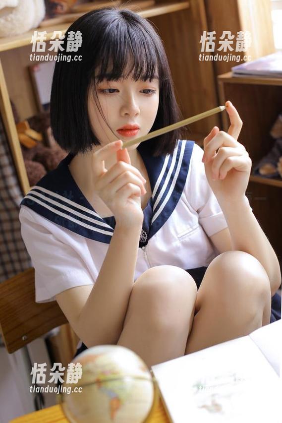 SSA丝社 - 尽览妮可私拍泳装合集：每一张都让你心动的绝美瞬间.txt