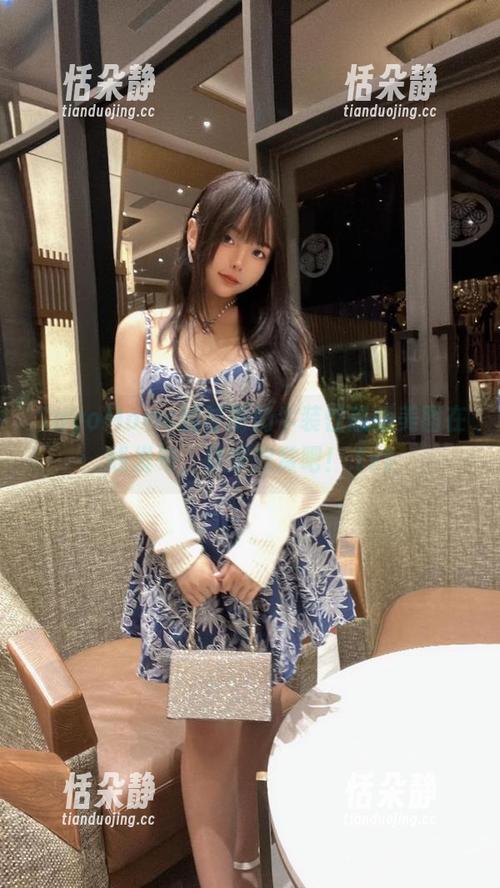 SayoMomo SayoMomo的甘雨奶牛装性感版美图在线发布,快来欣赏吧!.txt