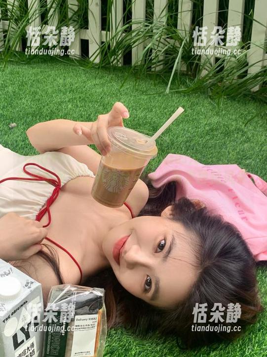Tomiko(とみこ)与牛仔裤的完美邂逅：精彩纷呈的写真作品合集，展露独特风采.txt