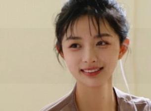 TouTiao头条女神 – 娜露的时尚新发现！图集更新，展示她最新的精彩套装！.txt