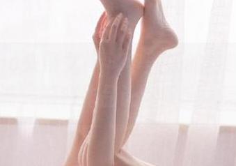 TouTiao头条女神 – 申美嫣的豹纹写真，告别单调，福利作品让你眼前一亮！.txt
