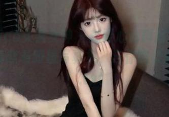 TouTiao头条女神 – 想要心动瞬间？快来下载莫晓希眼镜写真集，与你的美丽邂逅！.txt