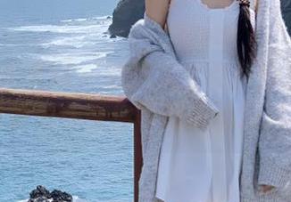 UGirls尤果网 – 信悦儿全新办公室写真作品，最新力作带你领略职场新风尚.txt
