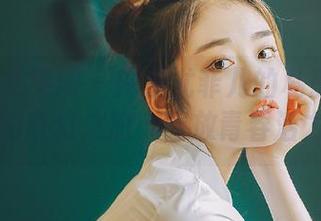 UGirls尤果网 – 探索尤菲儿的私房图集：女孩的奇幻之旅，绽放青春活力.txt