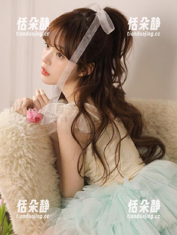 UGirls尤果网 - 看松果儿如何驾驭无圣光连衣裙，尽显迷人魅力的图片.txt
