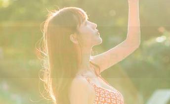 UGirls尤果网 – 探索白色之美：白熙萌的网盘独家写真作品！.txt