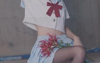 UGirls尤果网 – 在颜亦汐的夏日光影中徜徉：带给你绝美图包资源享受.txt