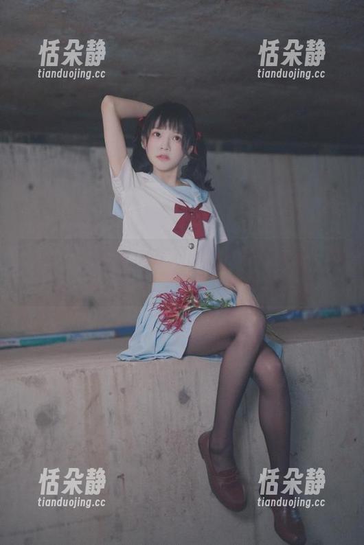 UGirls尤果网 - 在颜亦汐的夏日光影中徜徉：带给你绝美图包资源享受.txt