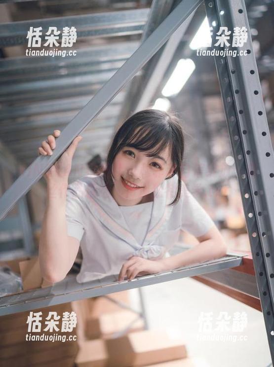 XINGYAN星颜社 - 穆菲菲自信绽放：灰丝作品精选，传递独特美学.txt