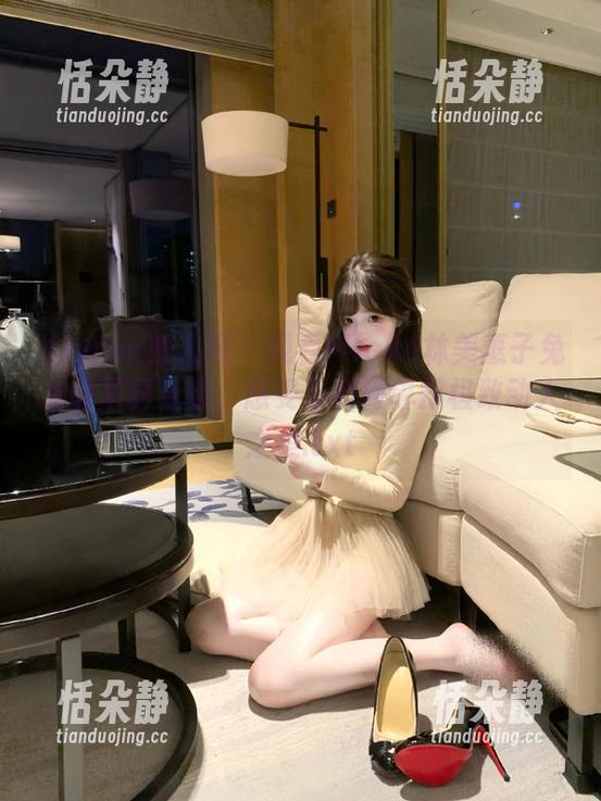 Xiuren秀人网 - 观看Mieko林美惠子兔女郎写真合集，感受看似简单却极致动人之美.txt