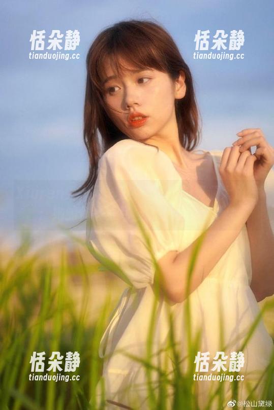 Xiuren秀人网 - z杯悠悠美脚资源大放送：她的作品集尽显魅力与优雅.txt