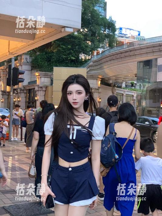 Xiuren秀人网 - 最新分享：任莹樱Jenny在高跟鞋中焕发光彩，展现别样风情.txt