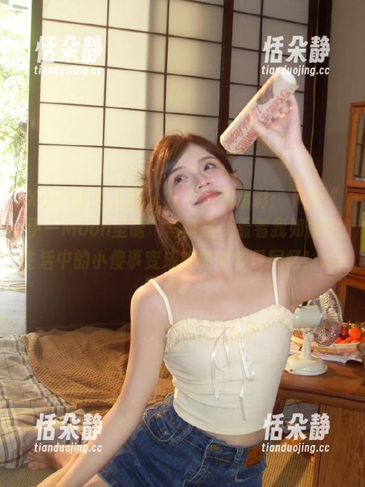 Xiuren秀人网 - 从平淡到精彩：下载“伊一Moon圣诞”写真集，看看我如何把生活中的小傻事变成欢笑的节日回忆！.txt