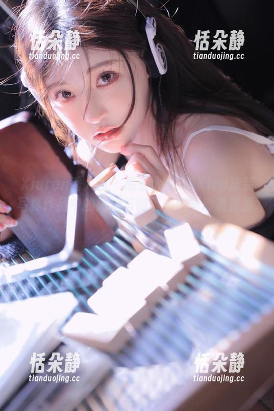 Xiuren秀人网-大橘BBKira Xiuren秀人网 - 感受大橘BBKira泳装写真作品中的海浪与微风,收集珍贵资源.txt