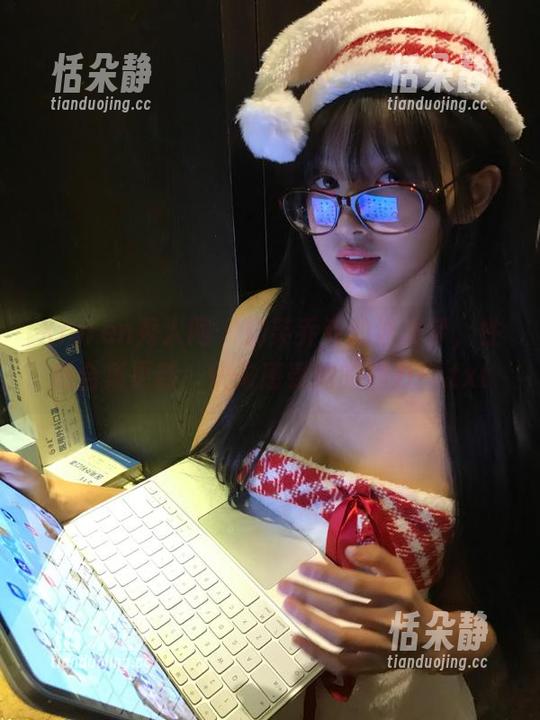 Xiuren秀人网-奶芙乔乔 Xiuren秀人网 - 奶芙乔乔的泳池梦,性感合集更新,快来感受她的魅力!.txt