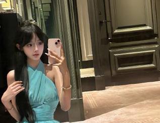 Xiuren秀人网 – 小沫琳的办公室写真：这组图库作品到底有什么魔力让人停不下来？.txt