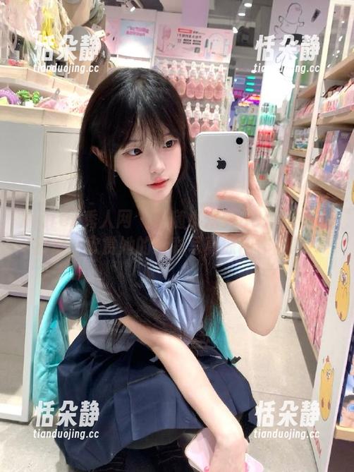 Xiuren秀人网 - 跟随小海臀Rena妹妹的脚步，欣赏她的精彩写真原图作品.txt