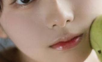 Xiuren秀人网 – 厨娘拍黄瓜girl的私房美图，无圣光摄影下的清新自然之美.txt