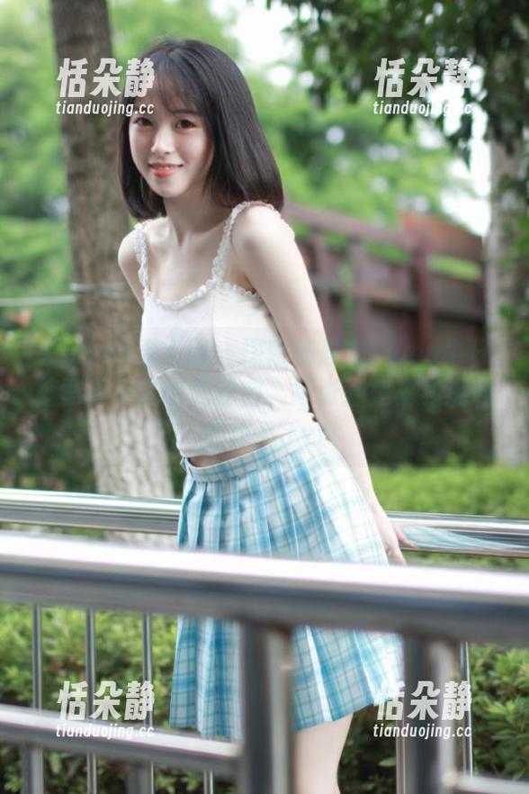 Xiuren秀人网 - 探索杨晨晨Yome牛仔裤写真中的时尚秘密，每张都是福利满满的作品.txt