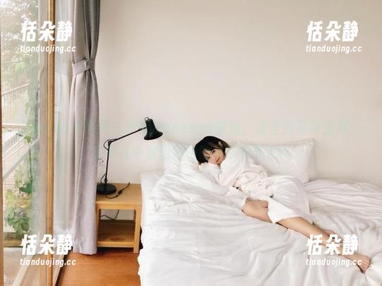 Xiuren秀人网 - 梦娜Vanessa教室，无圣光写真系列：在平凡中发现独特的灵感与美.txt