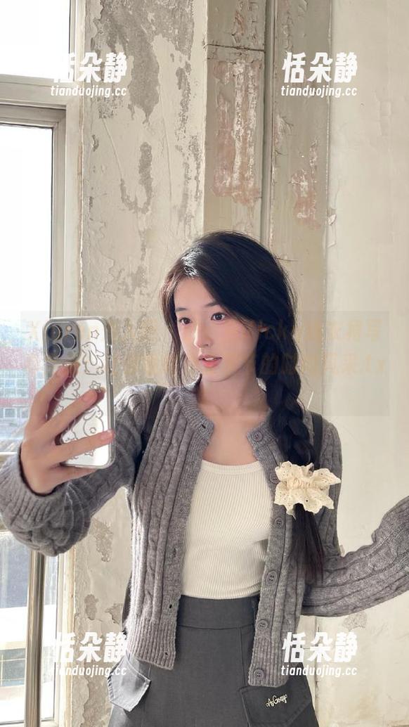 Xiuren秀人网 - 田小燕Vicky连衣裙写真全集：让你领略春夏季节的时尚风采.txt