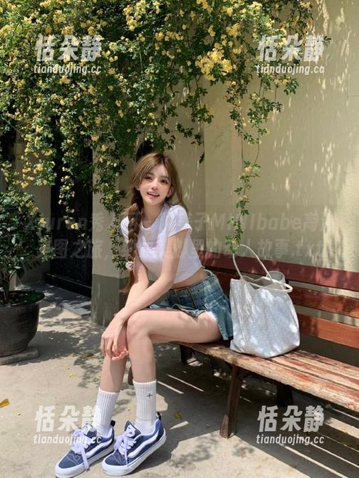 Xiuren秀人网 - 糯美子MINIbabe高清美图之旅，细数美脚里的动人故事.txt