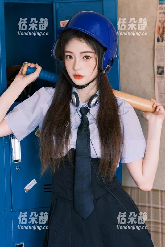 Xiuren秀人网 - 在线独家图集：“糯美子Mini”油亮写真，捕捉瞬间之美.txt