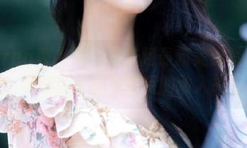 Xiuren秀人网 – 苏苏阿最新美脚写真集分享，带你探秘脚步背后的动人故事.txt