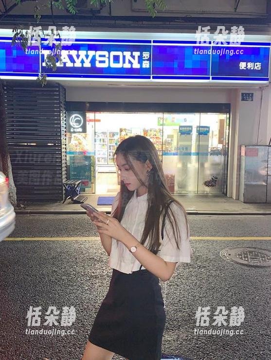 Xiuren秀人网-茜茜Kimi Xiuren秀人网 - 来看看茜茜Kimi的牛仔裤美图作品,如何在每一帧中传递出自信与风格.txt