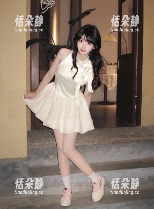 Xiuren秀人网 - 草莓zz护士写真：透过高清镜头，感受生命中的无尽关怀.txt