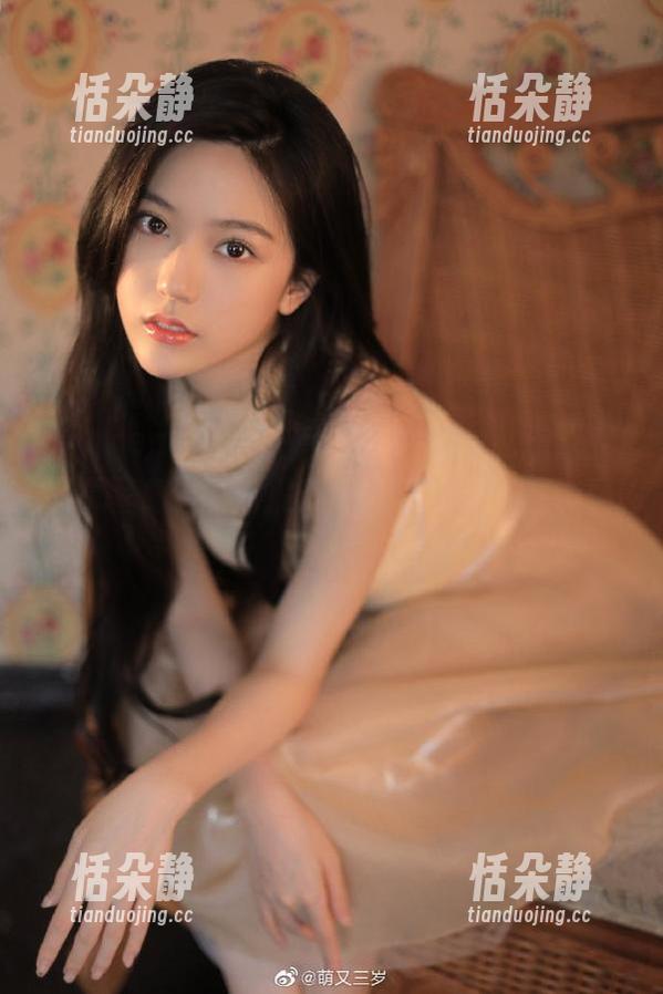 Xiuren秀人网-菲儿beauty Xiuren秀人网 - 菲儿beauty私拍职业装原图集,瞬间提升你的职场穿搭品味!.txt