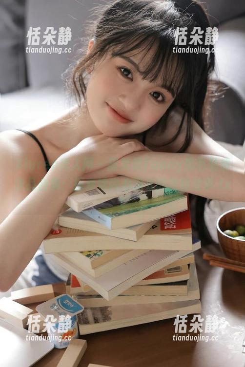 Xiuren秀人网 - 陈梵妮Fanny黑色私房作品合集：探索她内心深处的独特故事.txt